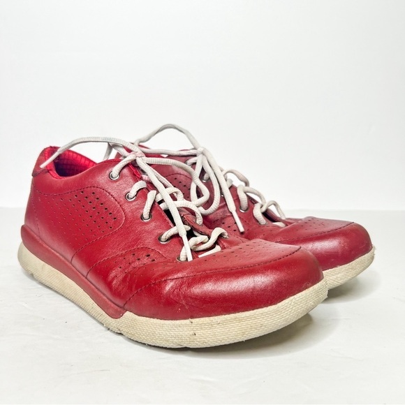 Kuru Roam Red Leather Sneakers Size 10 Women’s - Picture 1 of 6